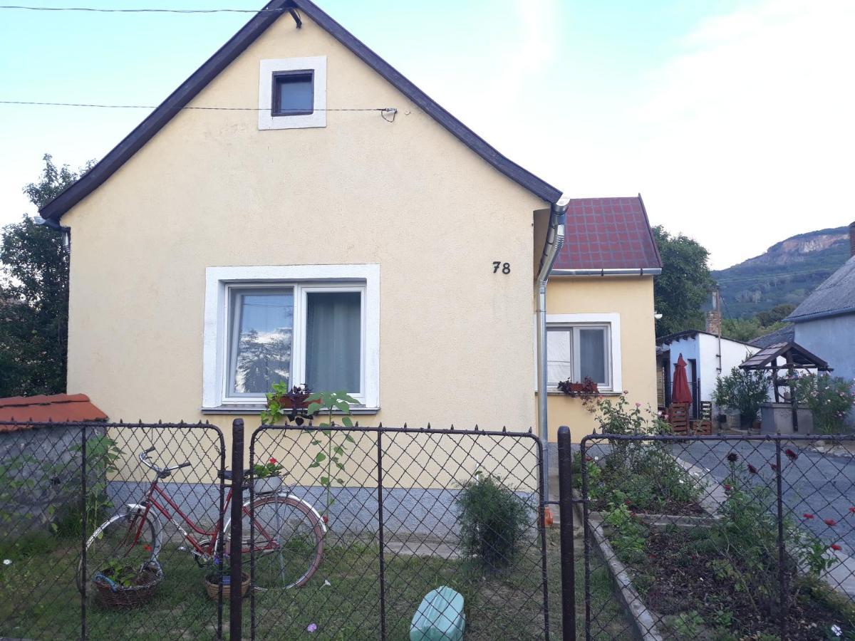 Kuckó Apartman Badacsonytördemic Exterior foto